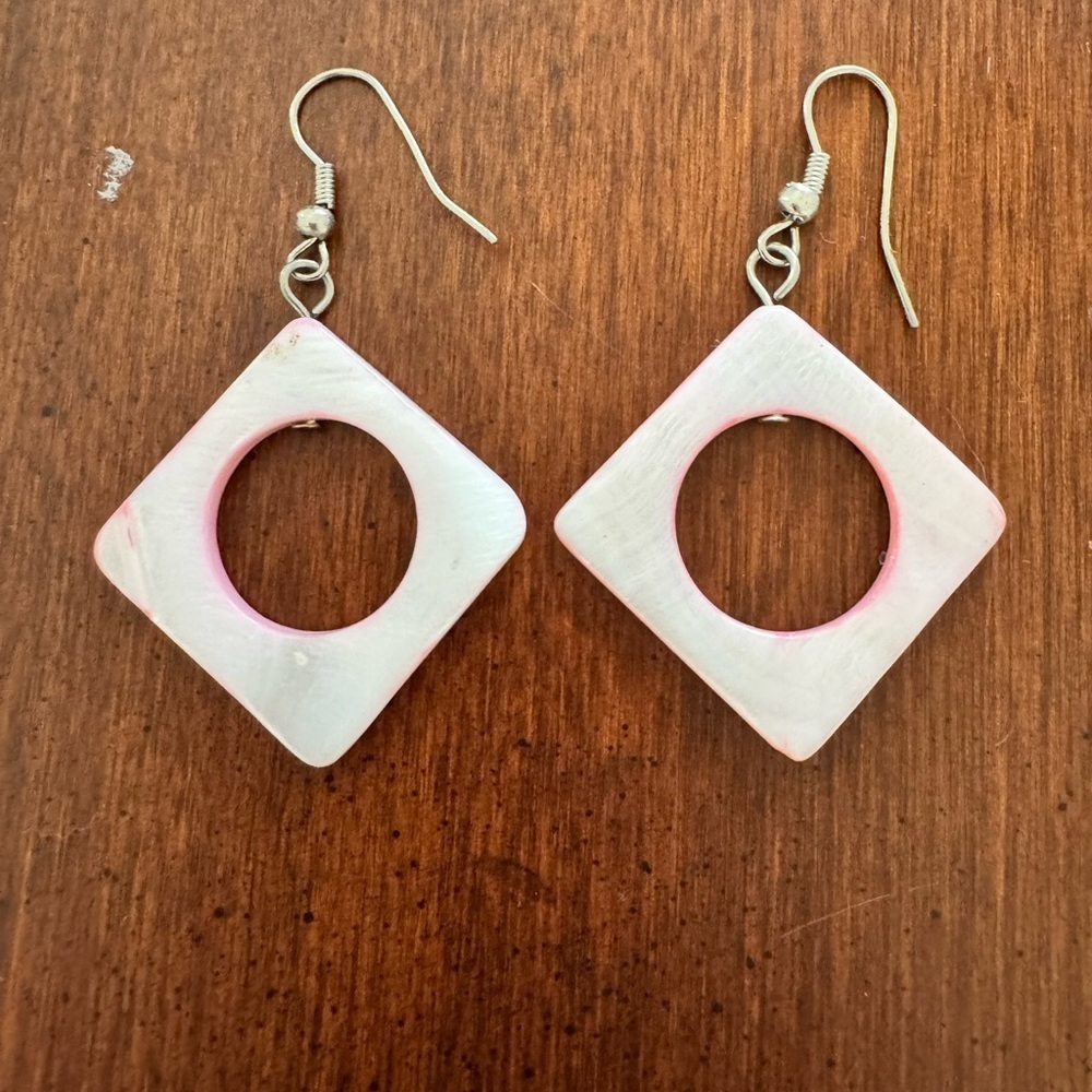 Light pink square earrings